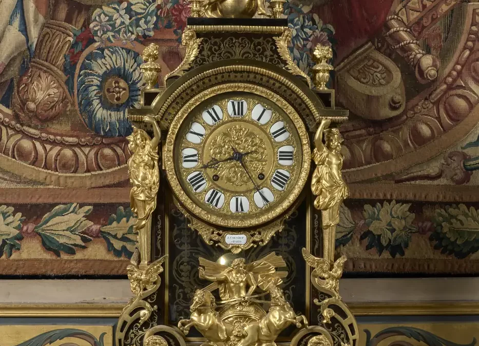Restauration de l’horloge centrale et des 12 pendules des salons d’apparat