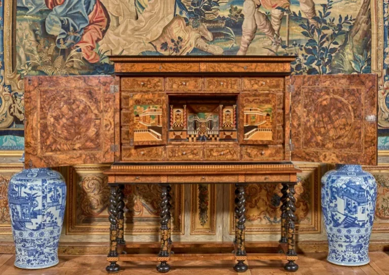 Grand cabinet français du XVIIe siècle