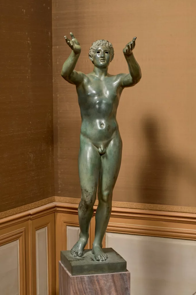 Statue d’Éphèbe en prière ou statue d’Orant